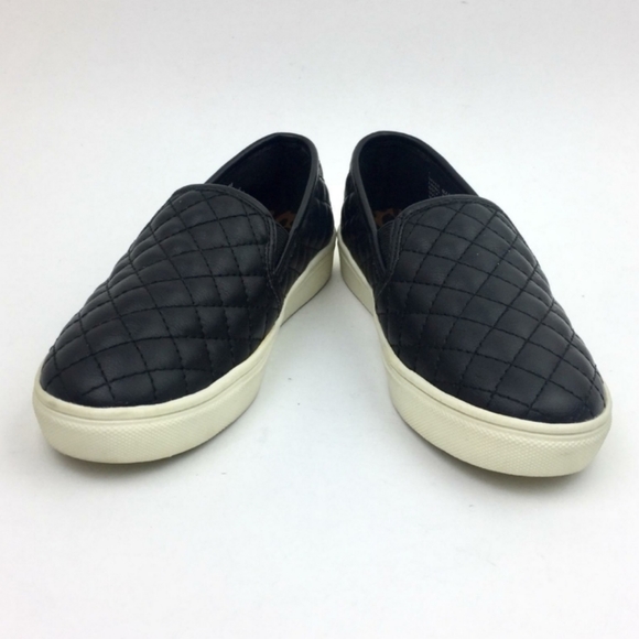 STEVE MADDEN Slip On Sneakers - Picture 2 of 16